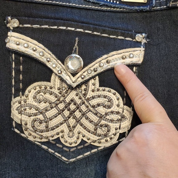 One 5 One Women's Size 14 Plus Jeans Embellished Pockets Dark Wash Flare Leg - Picture 5 of 6